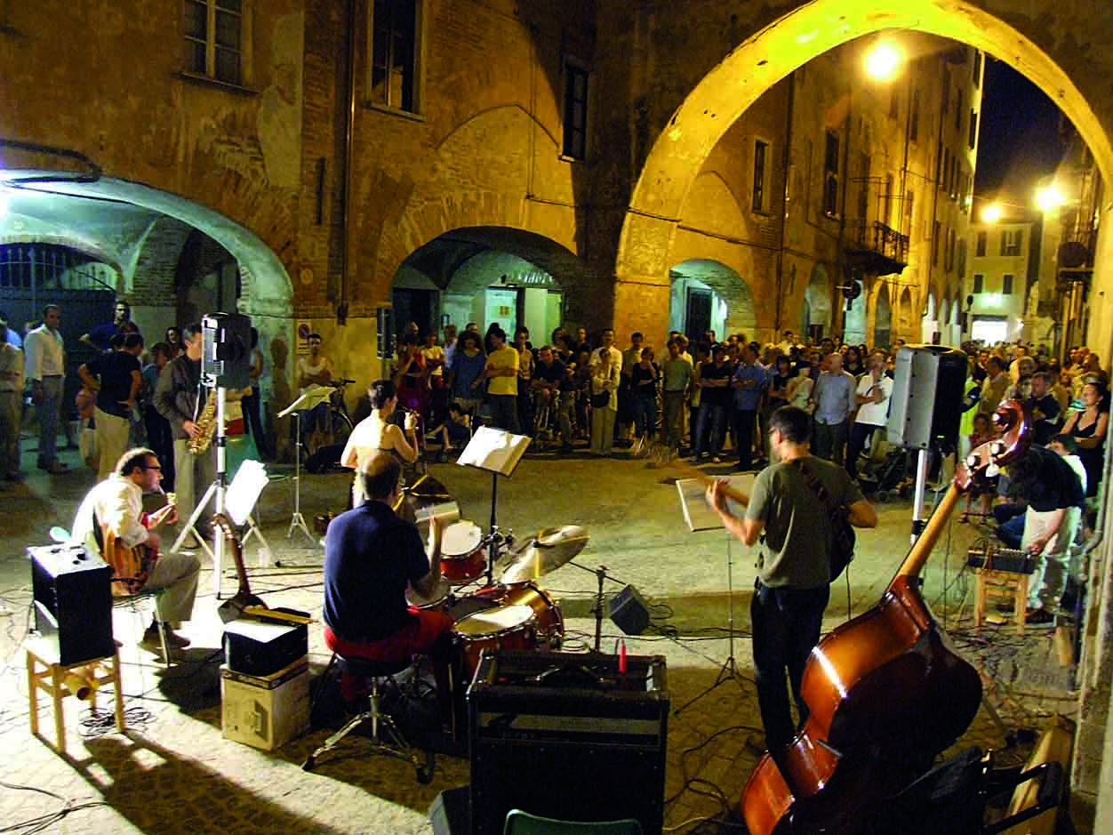 Sabato, Notte B(i)anca a Savigliano