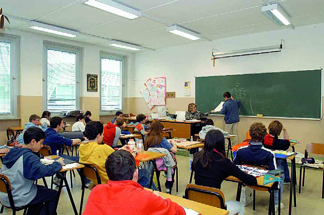 Non mandano i figli a scuola: denunciati dai Carabinieri