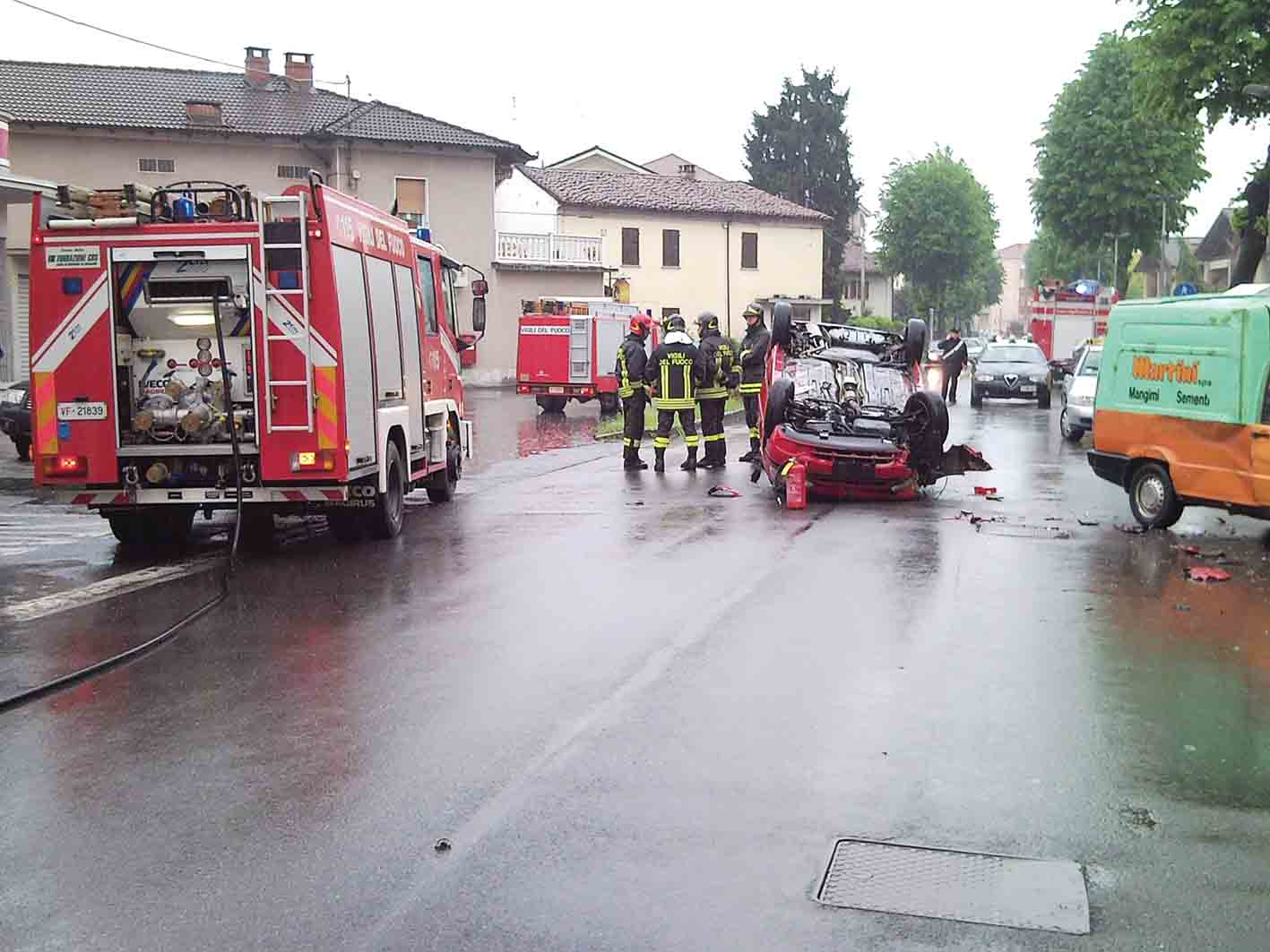 Investe il fratello con l’auto