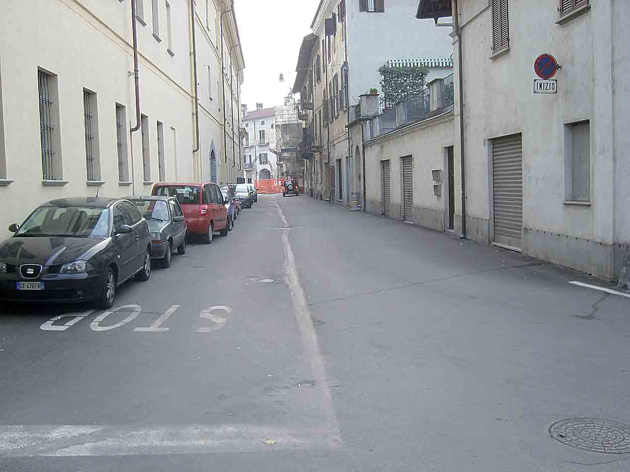 Via Garibaldi riaperta alle auto