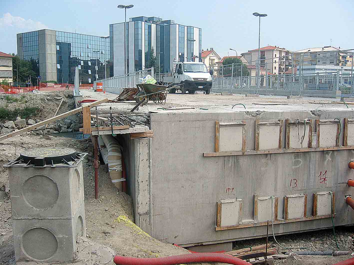 Cantieri aperti anche ad agosto