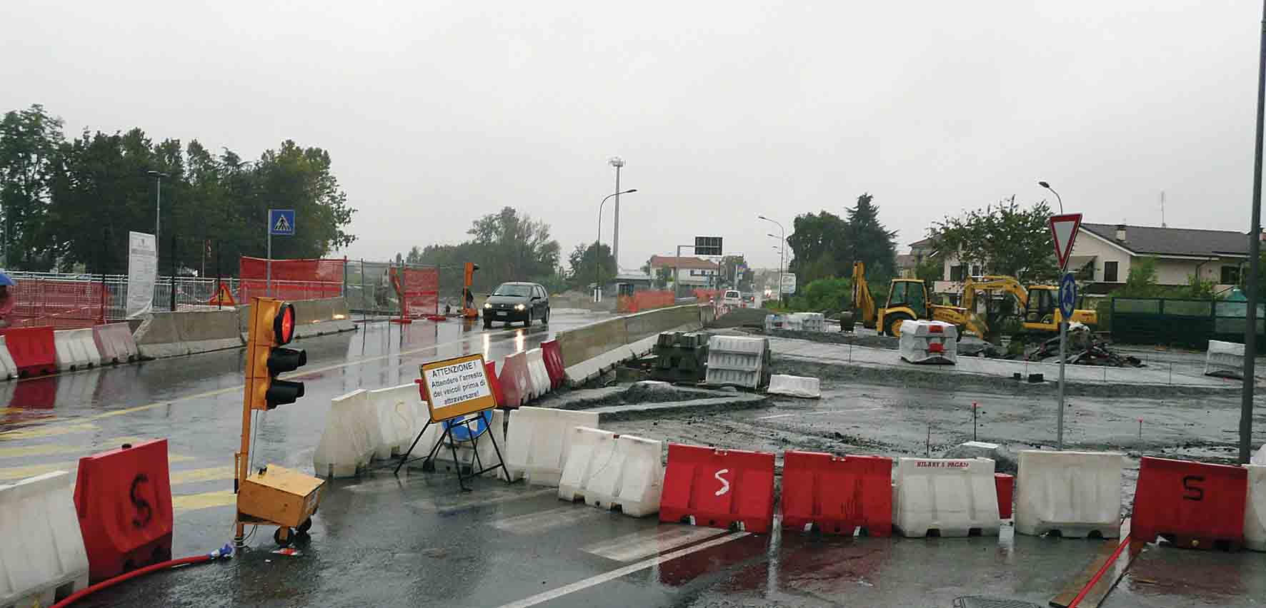 Savigliano: il nuovo ponte è più alto del piano stradale