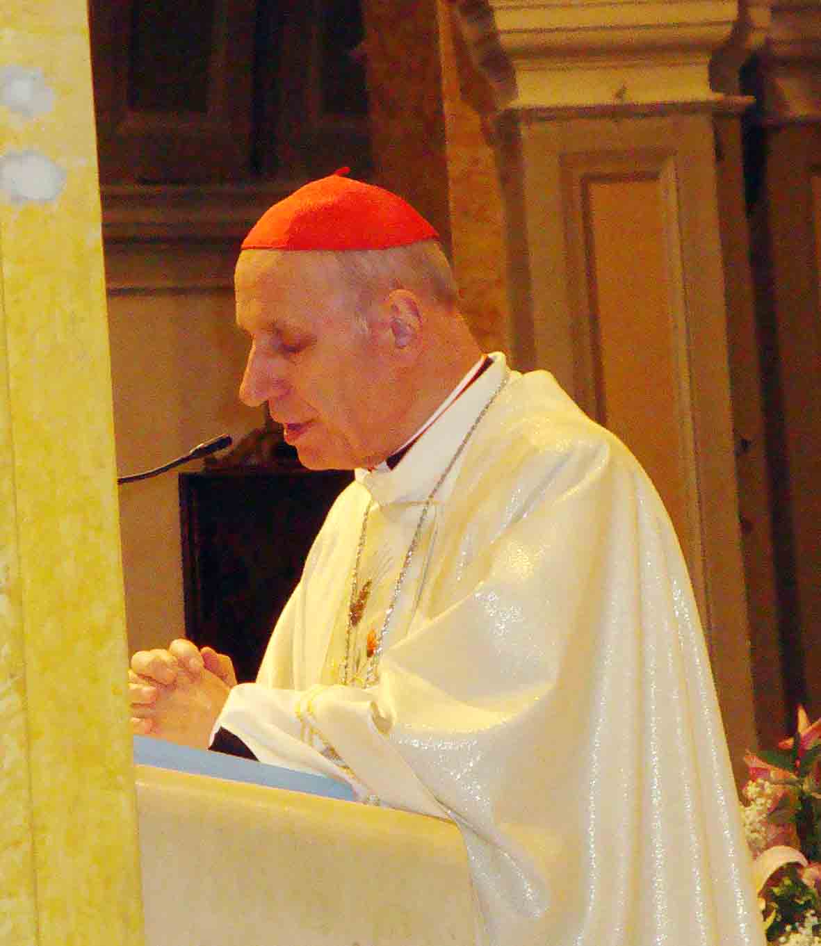 Il cardinal Poletto alla processione dell’Immacolata