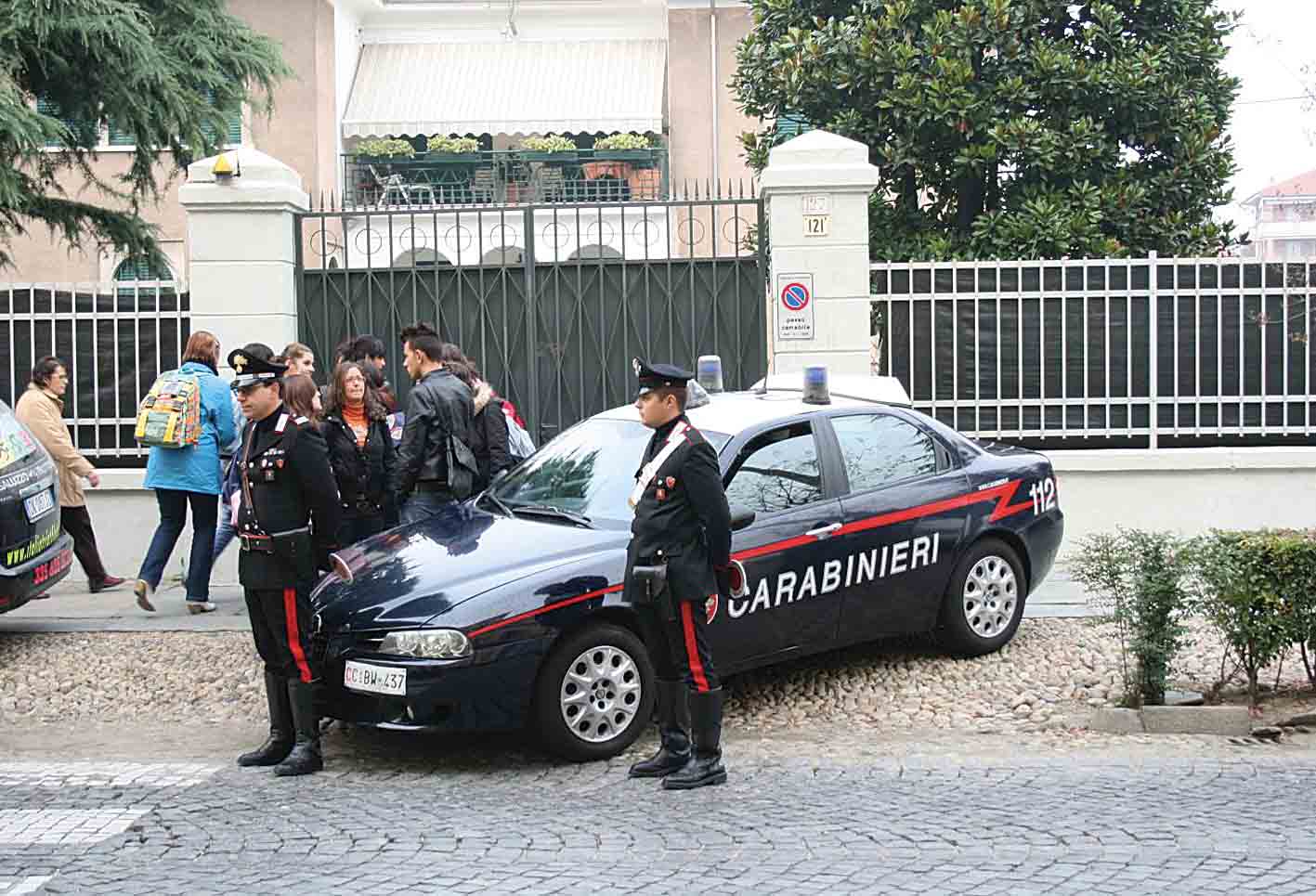 I Carabinieri entrano a scuola