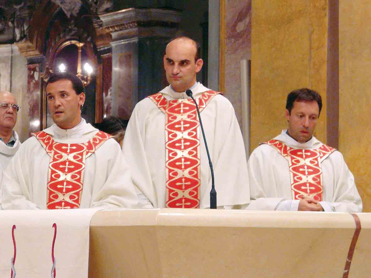 Meno sacerdoti, meno messe