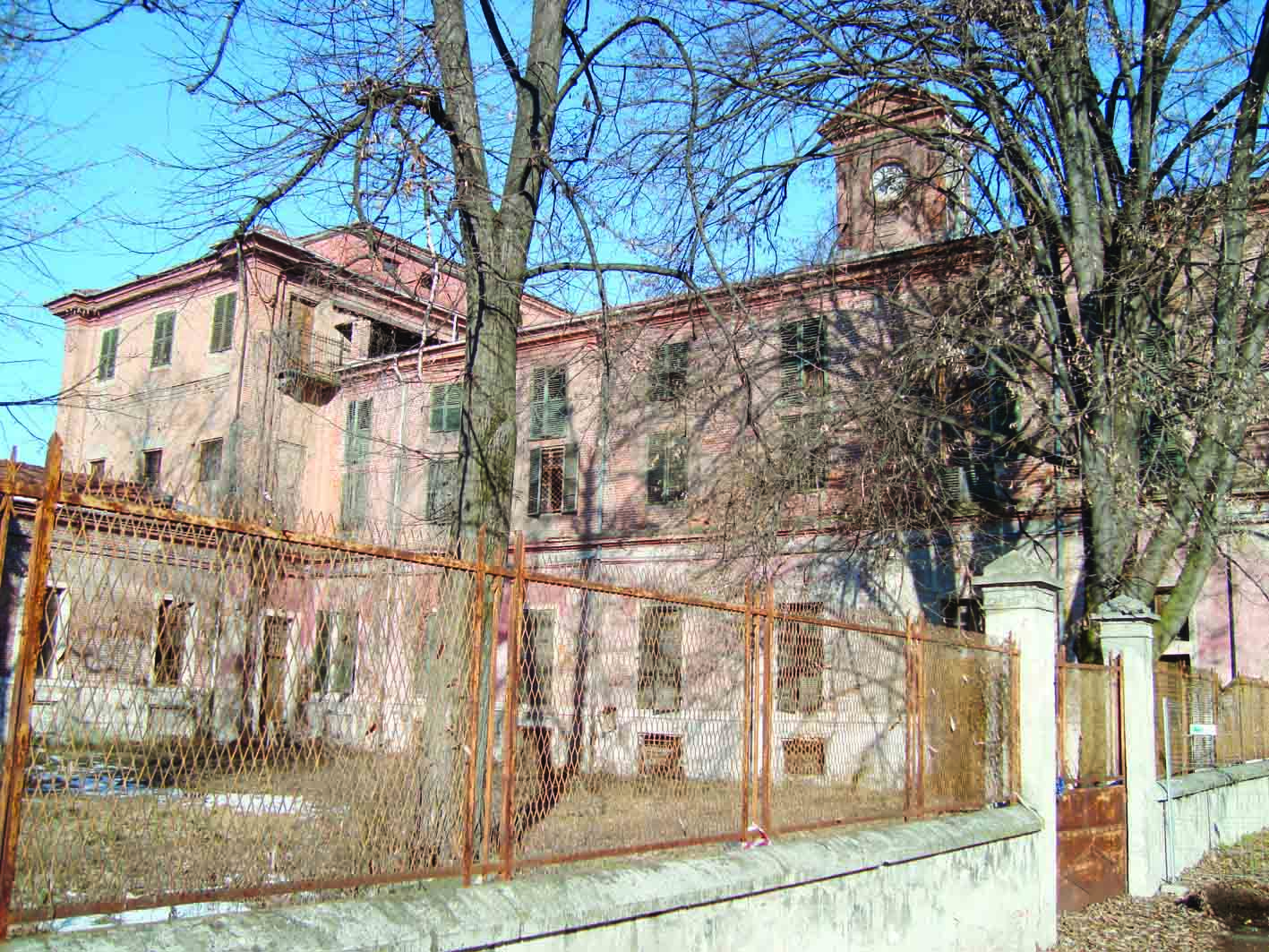 Altro che “villaggio etico”… Ex Neuro, progetto sfumato