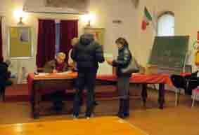 Alle primarie qui vince Renzi