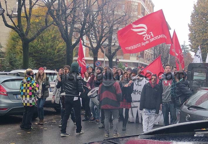 Scuole: referendum sul sabato chiuso
