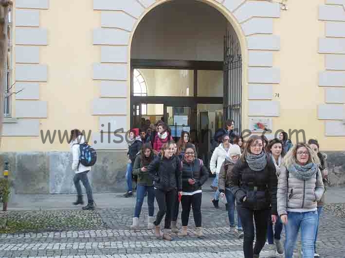 Scuole superiori chiuse al sabato: le reazioni