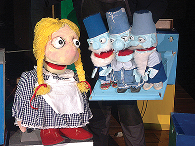 Ultima “domenica a teatro” per i bambini