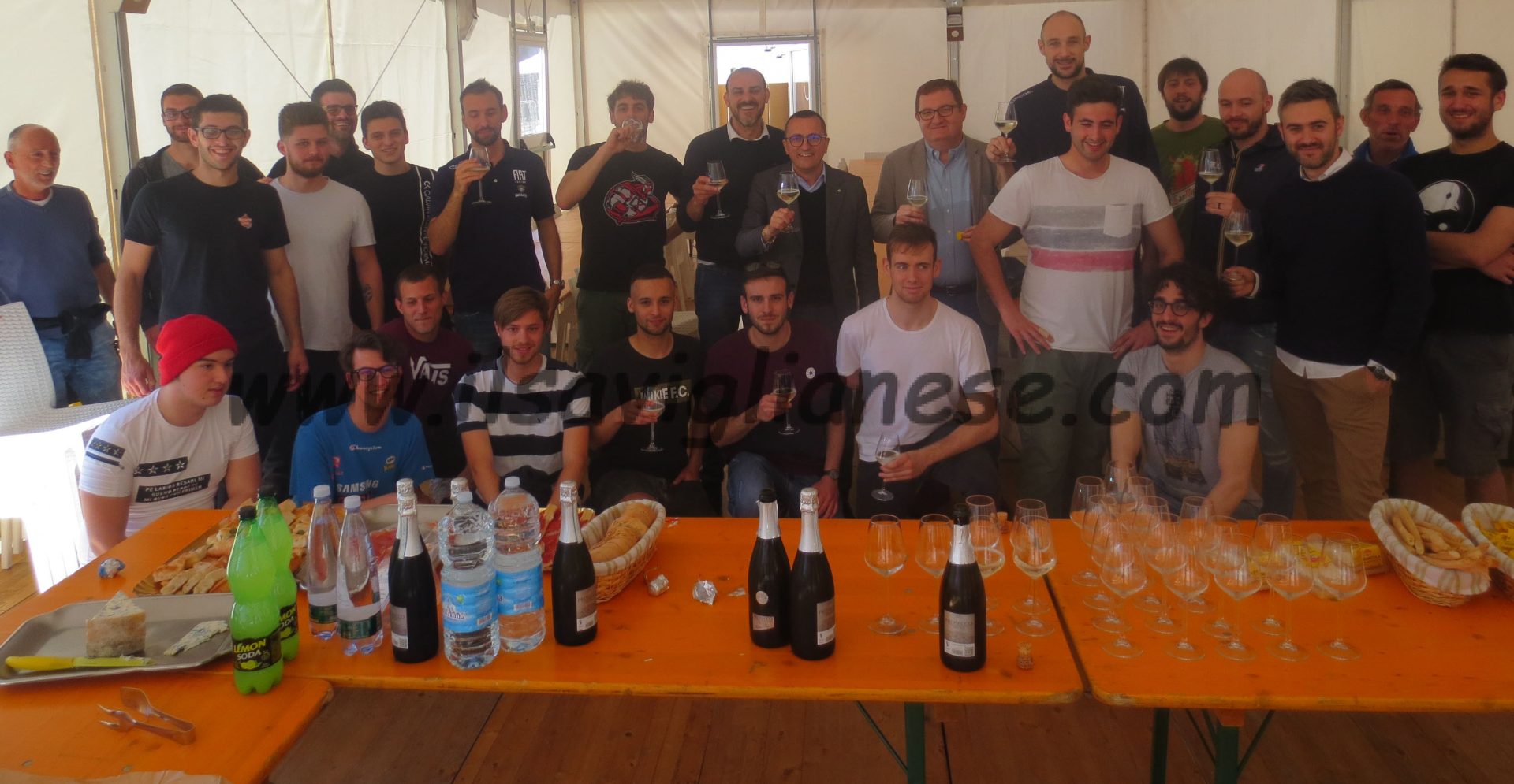 Aperitivo “al gorgonzola” con i campioni di basket