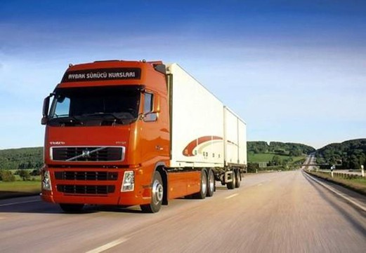 Tra il 2017 e il 2018 in Piemonte il parco circolante di veicoli  per trasporto merci è cresciuto dello 0,3%