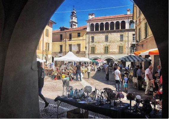 Oggi torna “Il trovarobe”, mercatino a Racconigi