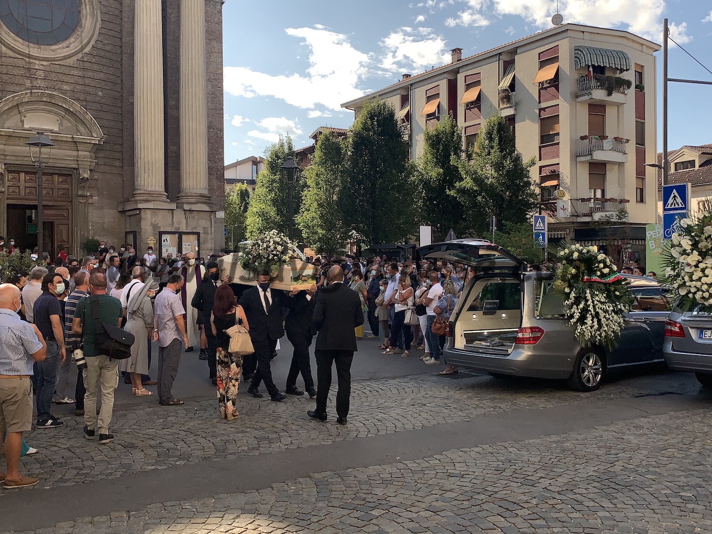 L’ultimo saluto ad “Appo” e ai ragazzi morti a Castelmagno