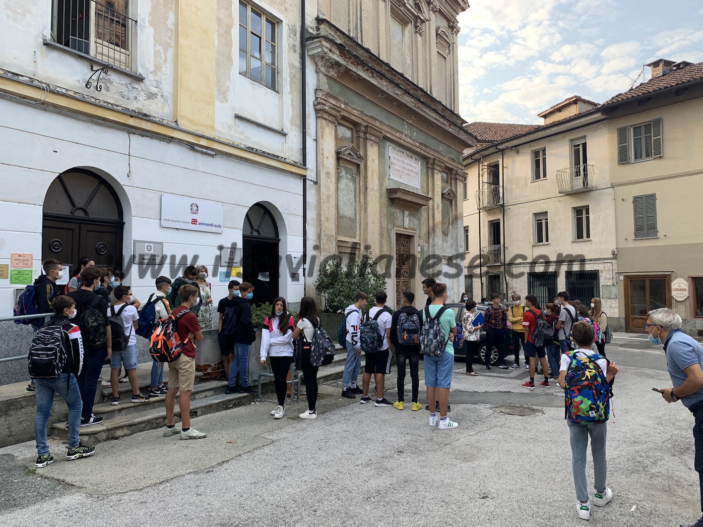Incidente mentre va a scuola, grave studente dell’Eula