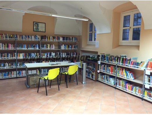 Domani riapre la biblioteca civica