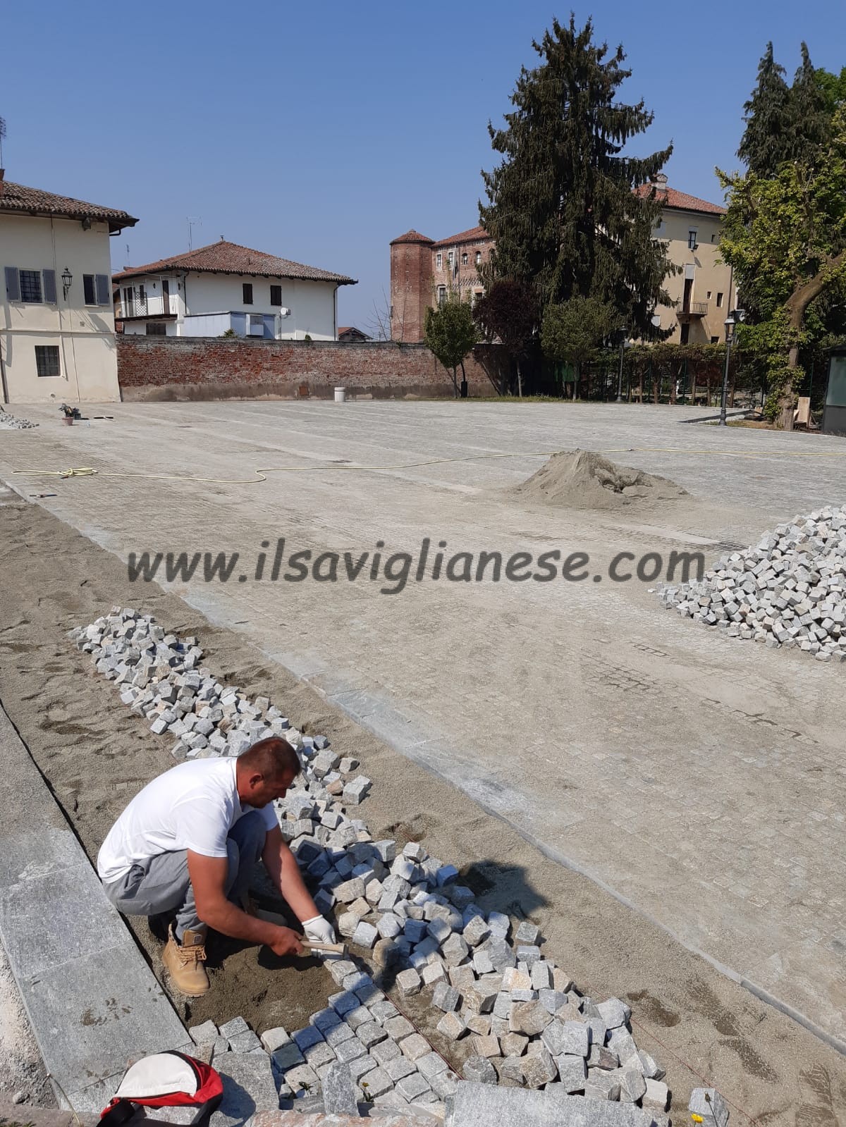 Quasi ultimato il restyling della piazza