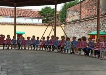 I piccoli hanno festeggiato i loro nonni