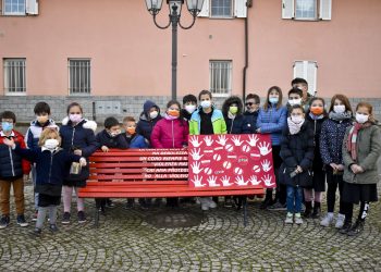 Una panchina rossa contro le violenze