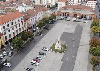 Piazza del Popolo chiama Italia (video)