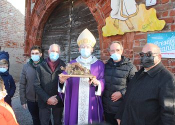 Il vescovo ha visitato il presepe