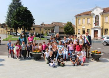 Inaugurata la panchina rossa