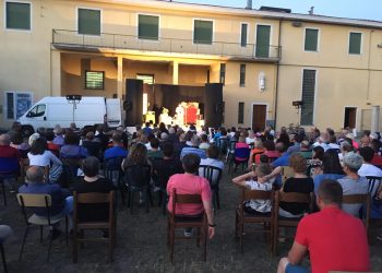 Una commedia per fare felici i bimbi
