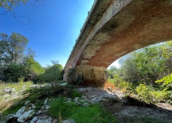 Al via le opere di difesa fluviale: si consoliderà il ponte sul Varaita
