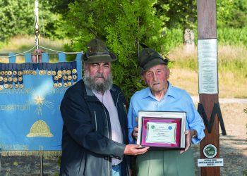 Alpino premiato durante il Consiglio comunale
