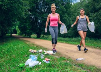 Camminare per aiutare l’ambiente: iscrizioni al plogging