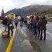 A Oulx in fila per le merendine
