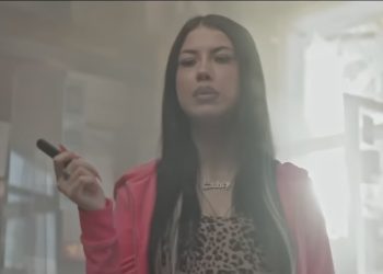 Anna indossa un gioiello Tallone nel nuovo film dei Soliti Idioti