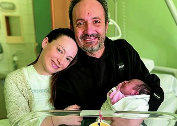 Camilla è l’ultima nata del 2023, Francesco il primo bimbo del 2024