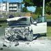 Incidente stradale in città: autovettura prende fuoco